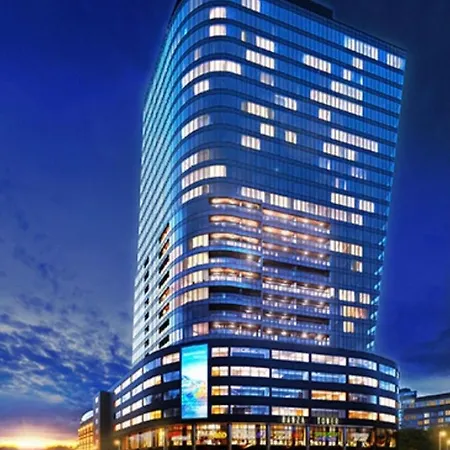 Hanza Tower Platinium & Sauna & Jacussi & Pool Appartement *