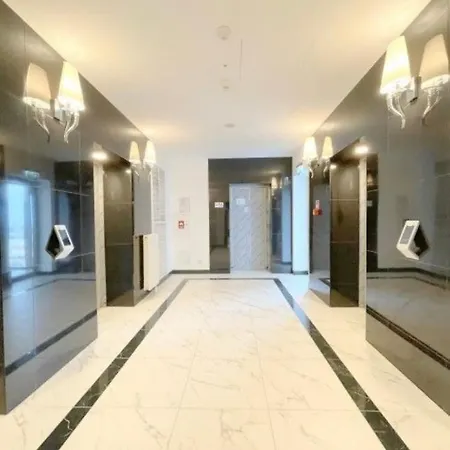 Appartement Hanza Tower Platinium & Sauna & Jacussi & Pool