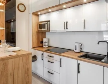 Appartement Hanza Tower Platinium & Sauna & Jacussi & Pool *